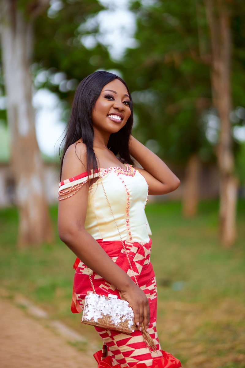 Motioncaptures1's tweet photo. Some beautiful ones of @HelenAmankwaa 
#uenr11graduation https://t.co/Zm7GbNAsOe
