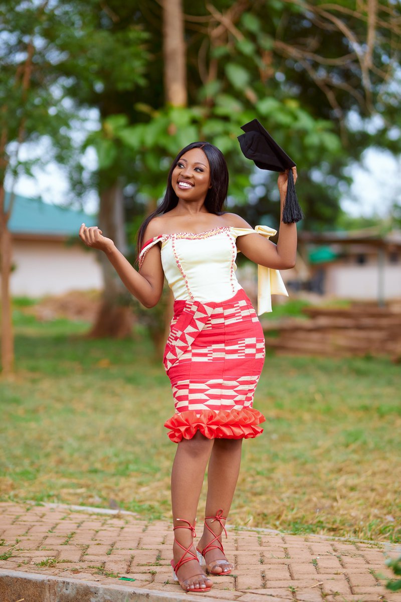 Motioncaptures1's tweet photo. Some beautiful ones of @HelenAmankwaa 
#uenr11graduation https://t.co/Zm7GbNAsOe