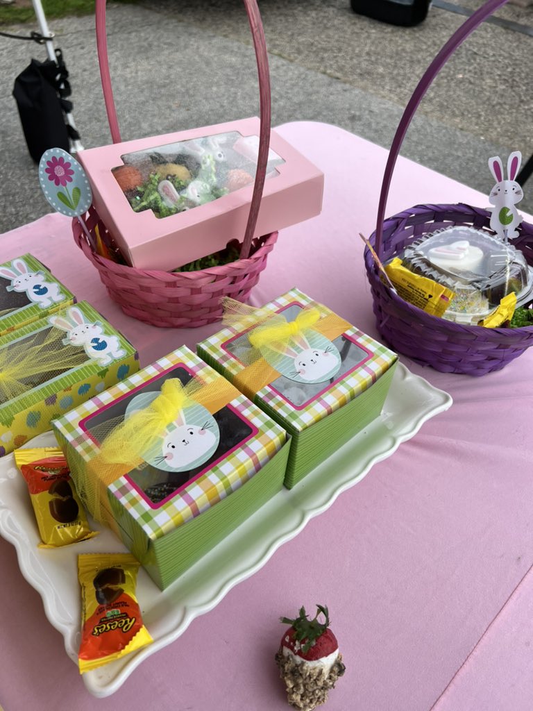 confectionsco's tweet photo. Come out to 500N Main St and shop our Easter sweets this morning 🐣🍓 https://t.co/FL694UgDWb