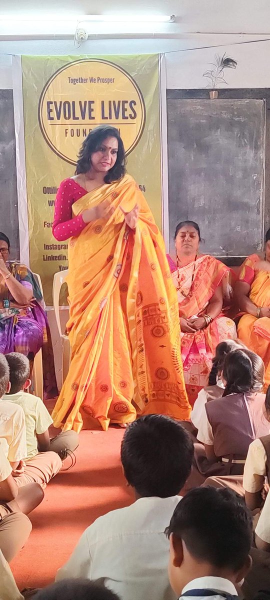 OttilieAnban's tweet photo. #EvolveLivesFoundation distributes School bags to #underprivilegedchildren
#Vidyanidhi #EmpoweringGovernmentSchools
Join #EvolveLivesFoundation,
#DDCLICS & #DepartmentofPublicInstructions as we ensure every child recieves the required knowledge,skills,opportunities & guidance https://t.co/iDxPaqJ0Ll