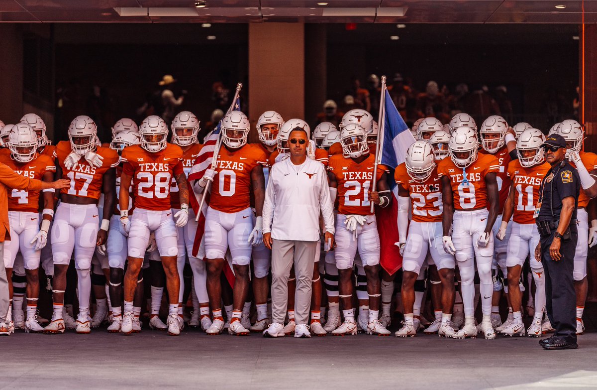 One week away from the Orange-White Spring Game🤘 📅 Saturday, April 15 | 1 PM CT 📍 DKR-Texas Memorial Stadium 🎟️ Free Admission 📺 @LonghornNetwork Presented by @TexasOneFund