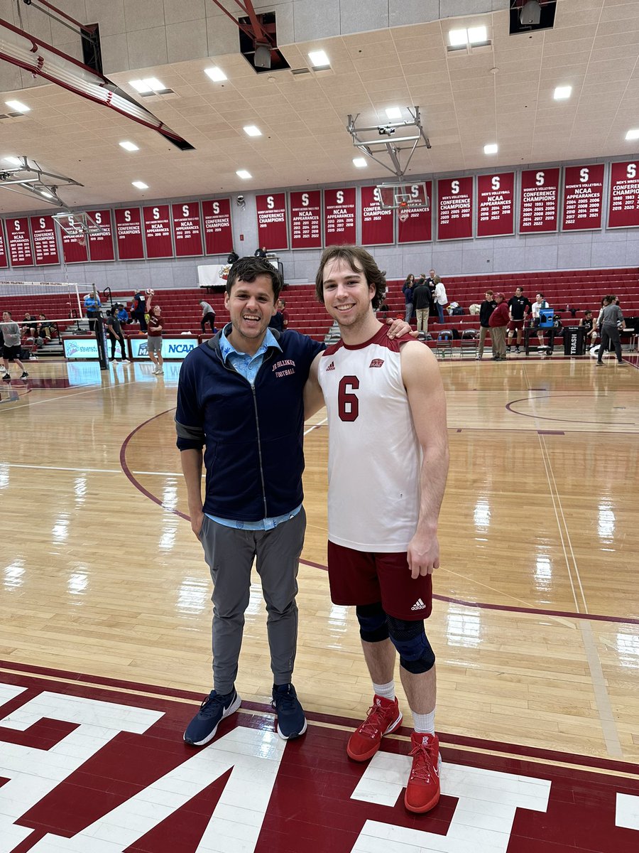 CoachAdamCruz1's tweet photo. When you find out you’re just a subway ride across the river away from seeing your former captain and #8 compete, that’s a train you gotta take! Proud of you @pdbone12 I can tell from the 4th set speech the INTENSITY has not changed! #SLUHmade https://t.co/dYztLU74Eo
