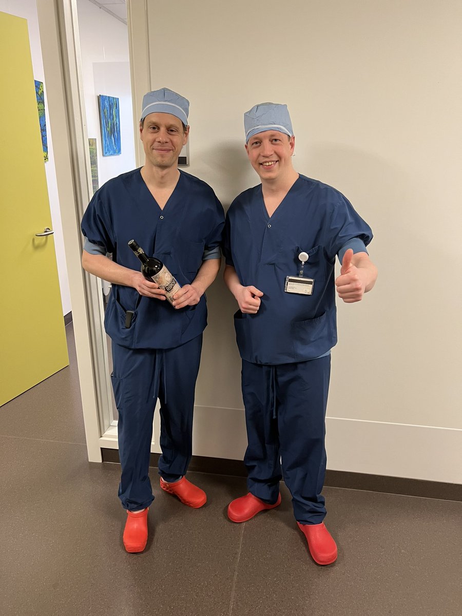 GregNealSmith1's tweet photo. Day 5 🇳🇱 to round off the fellowship with sports injury specialist Joris de Kort. Minced cartilage implantation / Syndesmosis AiTFL repair with Internal Brace / Posterior ankle arthroscopy. Featuring some questionable poses from the team! Thanks for incredible week @FORTEORTHO 👊🏼 https://t.co/cwGwRLUiSc