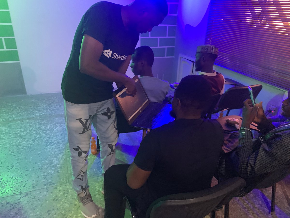 Iam_Jabzino's tweet photo. When I said we had an interactive session, this is what I mean
Thanks to the awesome speakers @preneur_segun and @andreworicha 

#ProofOfCommunity100 #kadunastate https://t.co/Ss2Q1UwxdZ