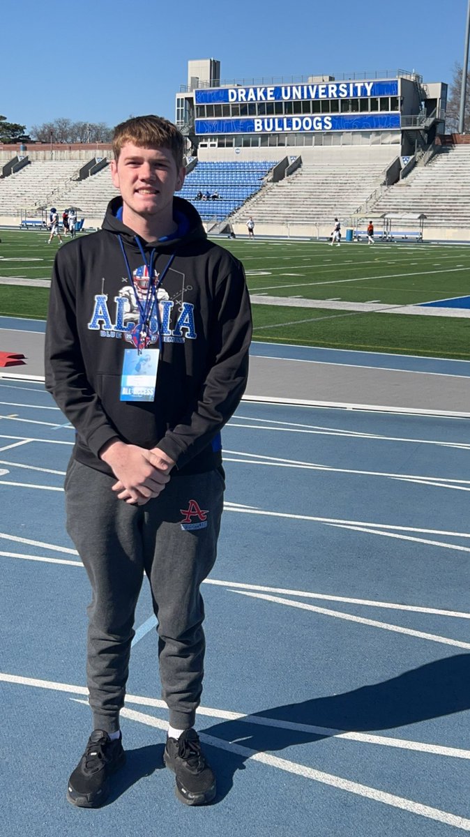 LanceHelm28's tweet photo. Great Junior Day at @DrakeBulldogsFB! Thank you @2CoachG1 and @DrakeCoachSmith for the opportunity! #TikTikBoom #Dawgs https://t.co/klSuriQtRM