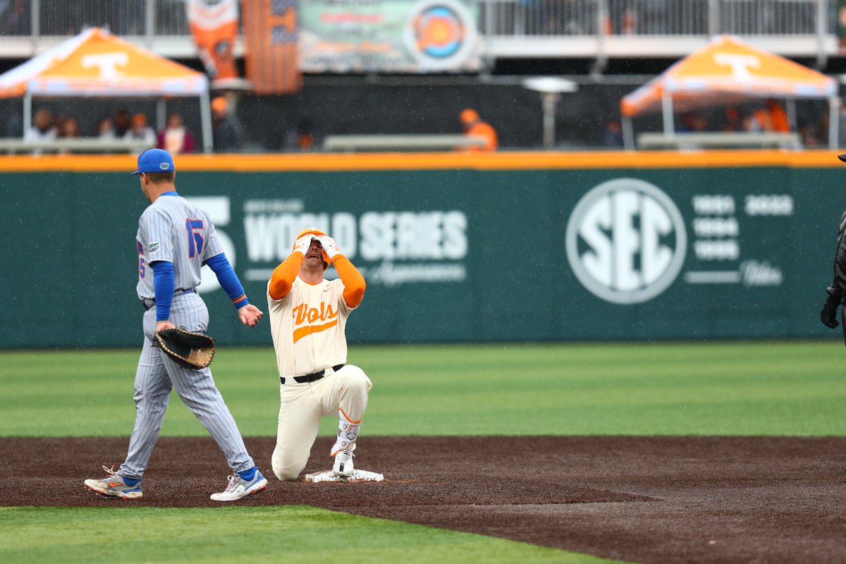 Vol_Baseball's tweet image. Through 4 PAs for Griffin today: 

2 H, 1 2B, 1 HR, 2 R, 3 RBI, 2 BB 

That is good.

#GBO // #OTH // #BeatFlorida