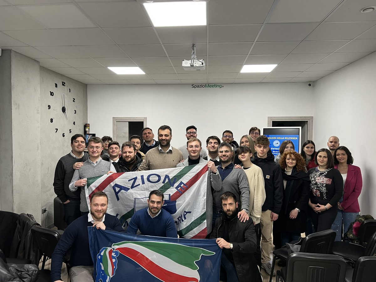 catalano_'s tweet photo. Una comunità di militanti unita a difesa dei propri valori! 💪🏻🇮🇹🔥#GioventùNazionale #AzioneUniversitaria https://t.co/KpFt0sOAiw