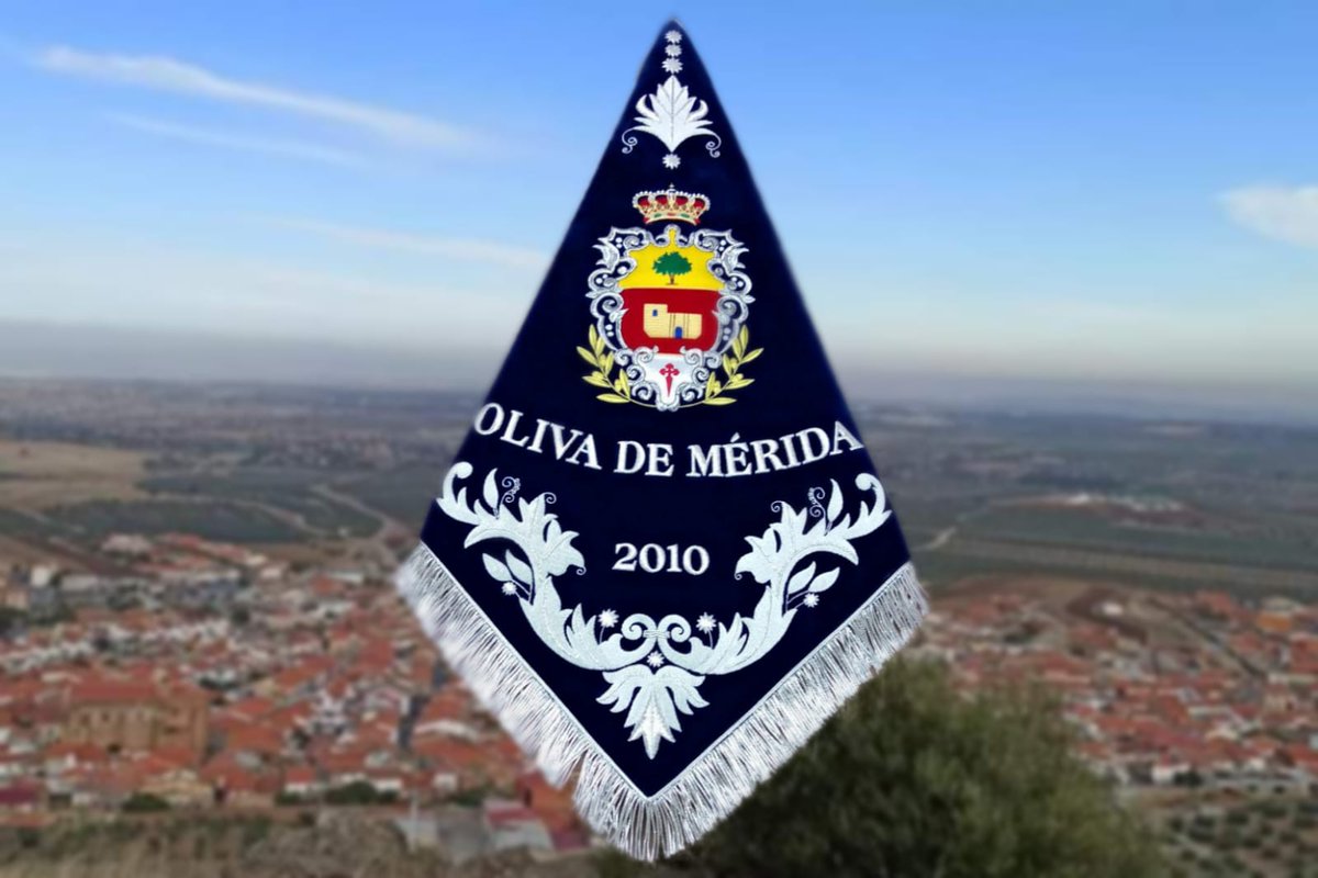 AgrupacionODM's tweet photo. Después de una semana llevando el nombre de Oliva de Mérida por bandera allá por donde hemos tocado... 
Hoy toca disfrutar con los nuestros, con los de casa, con nuestra gente💙

Va por todos vosotros Oliveñ@s.

#SuenaODM 
#Eternamente https://t.co/s0L5txfnG7