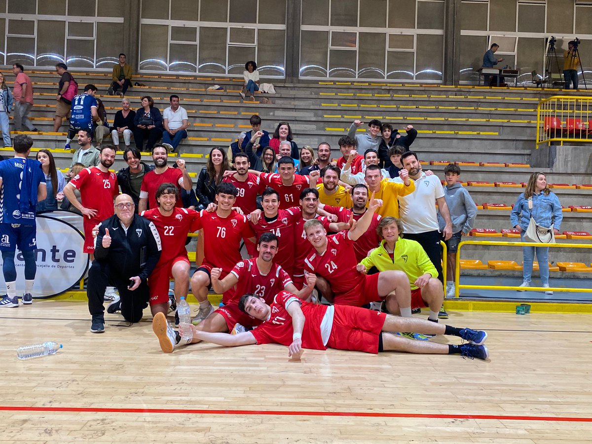 Del 29-25 a falta de 3'45"...
Al 29-29 🔚 😃
👌 <a href="/Nacho_gimeno92/">Nacho Gimeno</a> 9
🙌 <a href="/CedenaMario/">Mario Crespo Cedena</a> &amp; <a href="/marionevado11/">Mario Nevado</a> 4
💪 <a href="/gonzavelasco/">Gonzalo Velasco</a> &amp; <a href="/boyarizo/">Alberto Lopez</a> 3
<a href="/bmalcobendas/">Balonmano Alcobendas</a> 💯
#DHPlataMasc
🔜 🆚 UDHCEivissa 🏡
#BalonmanoAlcobendas ‼️