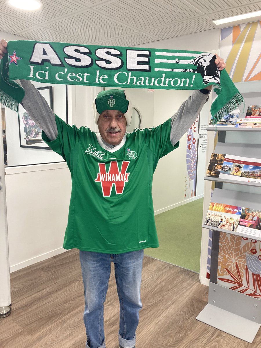 <a href="/SenMeaux77/">Les Jardins d’Arcadie de Meaux</a>  Samedi 8 Avril 
A fond avec les verts et leurs supporters ! 
Quel honneur de recevoir Ivan Curkovic dans notre résidence 
Le salon club a revécu des moments forts de la légende de l’ASSE
Merci <a href="/ASSEofficiel/">AS Saint-Étienne</a>