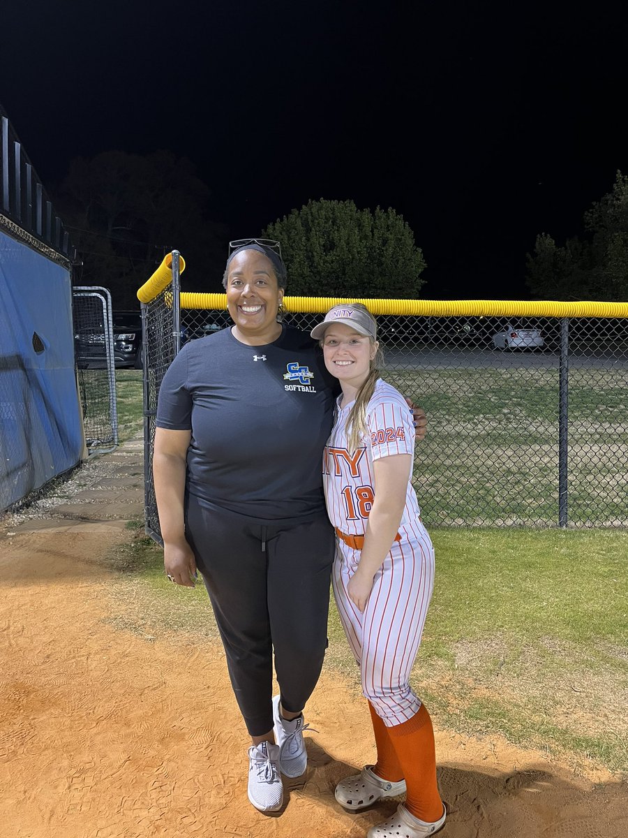 mandolindraper's tweet photo. I had so much fun and I’m very thankful to have had the opportunity to attend this camp! @Spirits_Sftball https://t.co/NACTfTI5t9