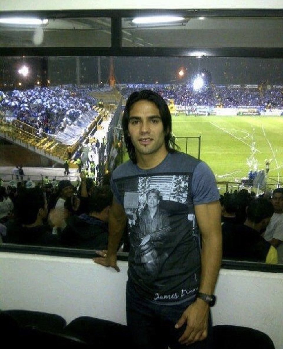 LPEmbajadora's tweet photo. .@LoreleiTaron X @RevistaSemana "Le dije a mi esposo (#Falcao) que no cierre ninguna puerta. Si Dios quiere, se va a dar. Hay que abrir la mente. Además, #Falcao ama a Colombia, ama a #Millonarios. Es fanático del equipo azul". https://t.co/KJnyLMZoEa