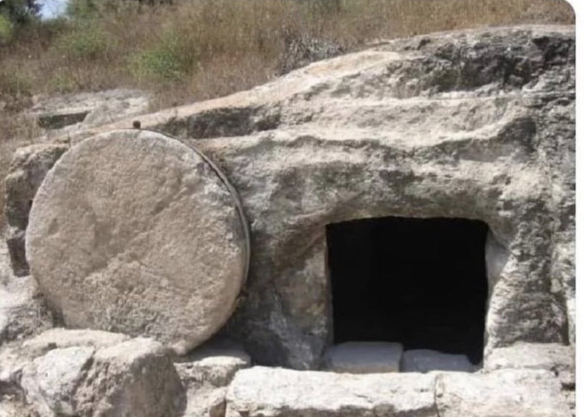 BusyDrT's tweet photo. The least successful #Lockdown in history…… #HeIsRisen #EmptyTomb 🙏🏽🙏🏽🙏🏽 https://t.co/ecOFE094ck
