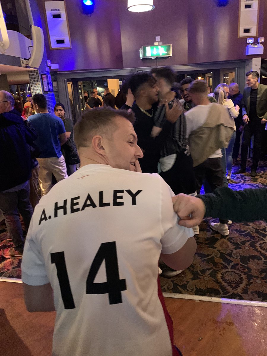 Hi <a href="/IamAustinHealey/">Austin Healey</a> he loves you. If only you could make his wedding ❤️