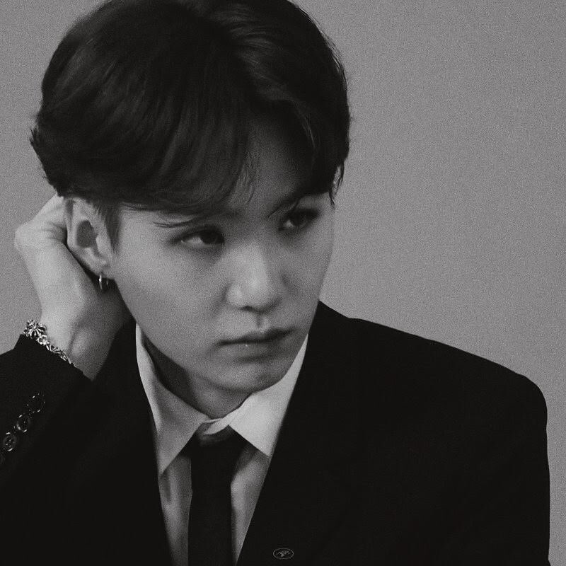 BBVVclud's tweet photo. Happy birthday to this piece of pie 🥧 😙#HappyBirthdaySUGA #happyyoongiday https://t.co/by0pu4aFTF