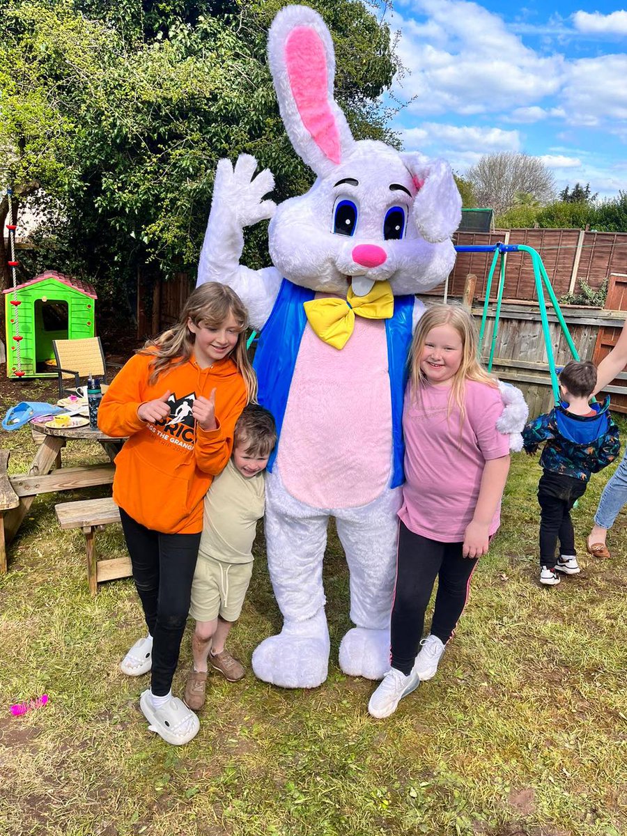 TobyFord's tweet photo. That's enough Eastering for me frankly, got my sweat on for @DoorstepChara as the Easter bunny twice today, now time to chill, will be on streaming this eve on @Steam on @Twitch. https://t.co/sI57nxPmqh