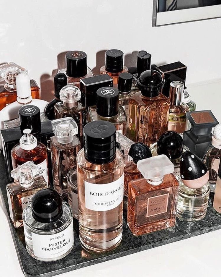 spillproductss's tweet photo. KUMPULAN PARFUME LOKAL AWET BIKIN DOI JADI KEPELET!😍

-A thread https://t.co/xxaYRWuFVk