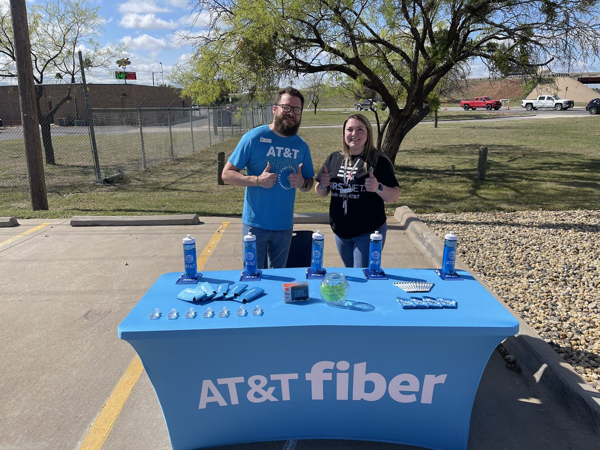 Shops at Abilene (@shopsxsw) on Twitter photo Hop into Fiber Abilene, Tx!
Come see <a href="/DLanaLewis2/">DโLana Lewis</a> & <a href="/steveonious/">Steve Southard</a> out at Express ER at the corner of Buffalo Gap & Danville Dr from 11-1! Canโt wait to see you! ๐ฃ Hop into Fiber Abilene, Tx!
Come see <a href="/DLanaLewis2/">DโLana Lewis</a> & <a href="/steveonious/">Steve Southard</a> out at Express ER at the corner of Buffalo Gap & Danville Dr from 11-1! Canโt wait to see you! ๐ฃ
