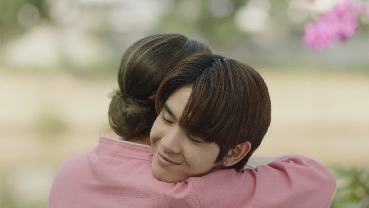 ThanaminV's tweet image. เอื้อ ! หนูเหมาะสมกับการกอด และความรัก ❤️ #BedFriendEP8