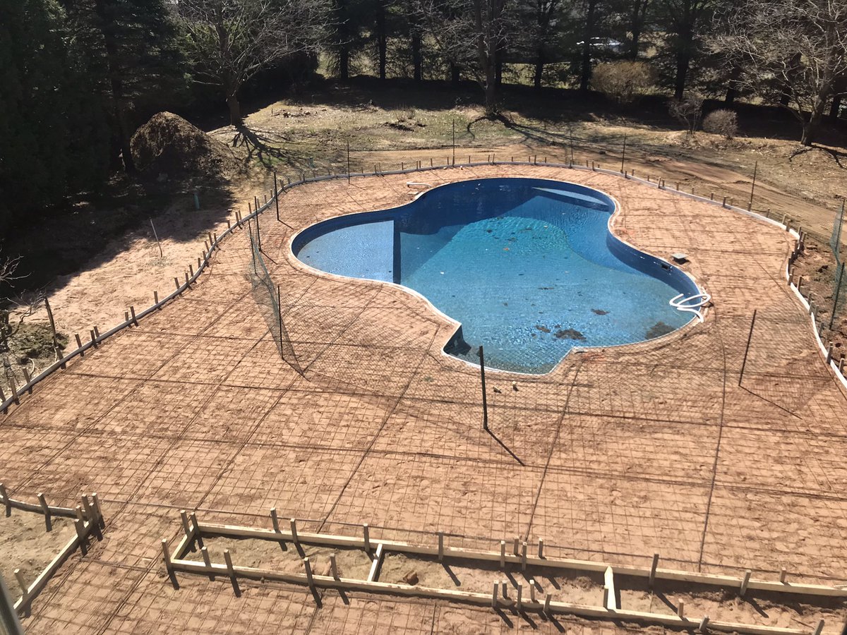 RobertBigman3's tweet photo. Team worked fast! All prepared for pouring next week! Huge patio will be done when we get back from visiting all of you! #ourMickeyPool ❤️🥂 https://t.co/jkaIbNty2E