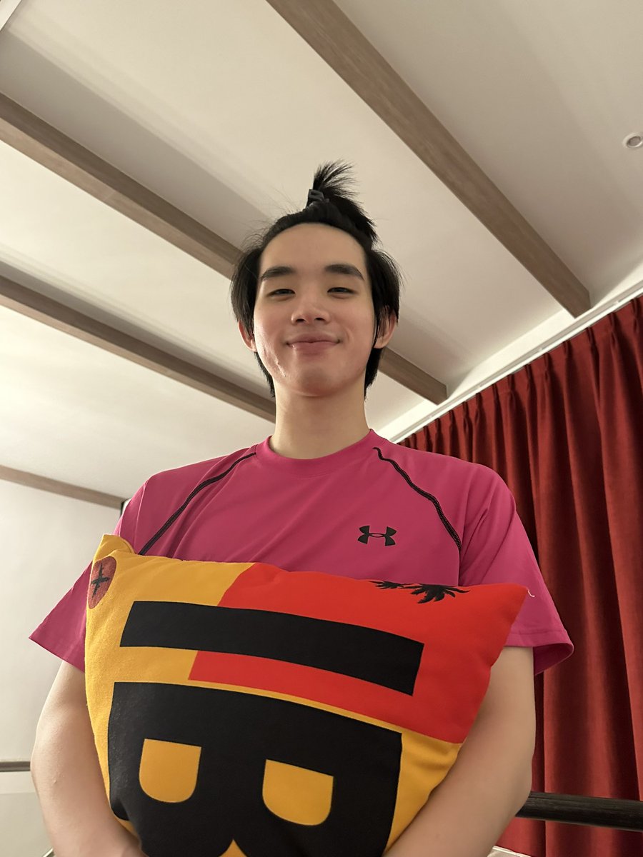 TuiChayatorn's tweet photo. อย่าลืมไปดู #AlphaRoommateEP3 นะงับ ( อีพีหน้าเอมตุ้ยพร้อมตุยละแง🤧 ) https://t.co/Z8ZuPNlYq4