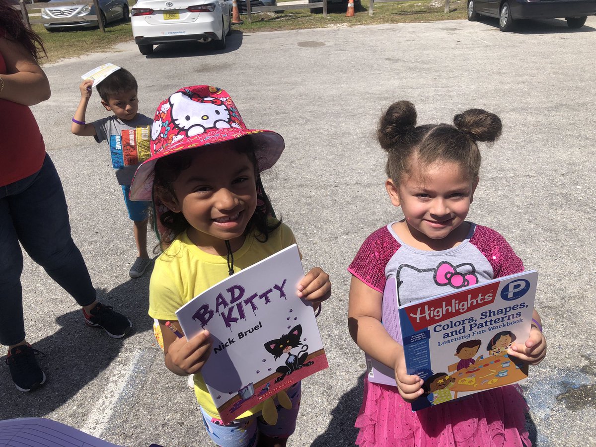 So excited to read in Rubonia. Walk the Block celebration is going on now. #GLReading #ParentEngagement #SchoolReadiness