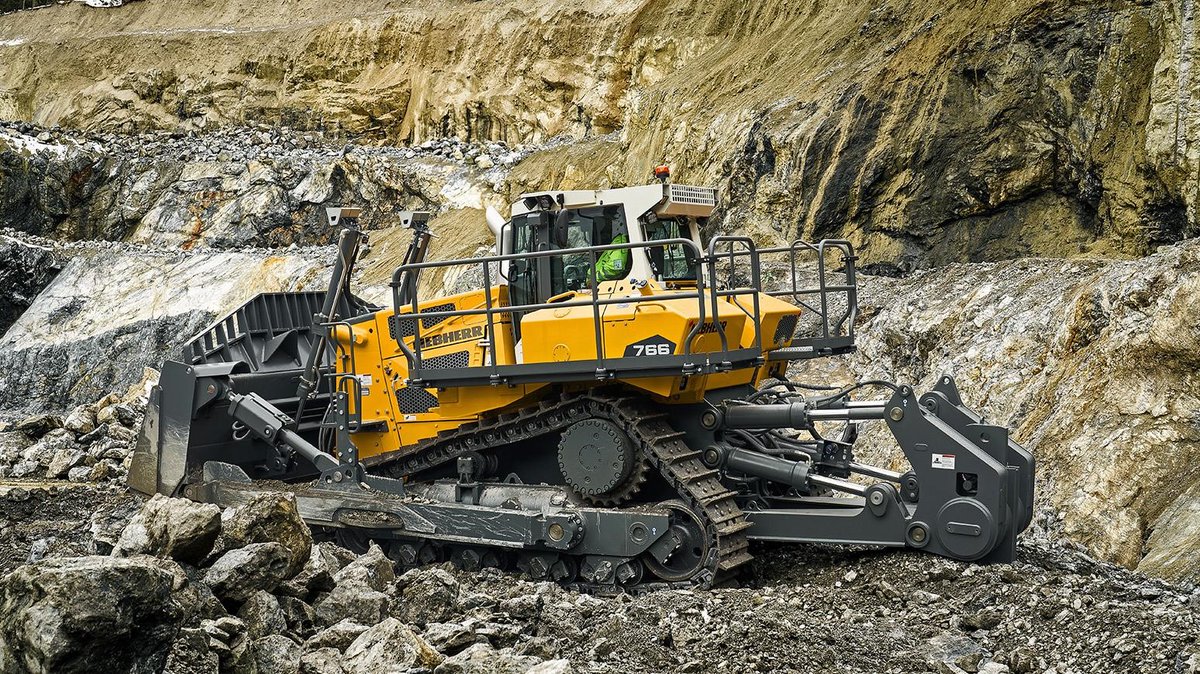 machinerytrader's tweet photo. NEW BLOG: "Liebherr Introduces America To Its PR 766 G8 Mining Dozer With High Drive"

Read &amp; Learn More 👉 https://t.co/4pvhxp4ckG

More Construction Equipment News Here: https://t.co/CIZeK82Dmi

#MachineryTrader #MachineryTraderBlog #Liebherr #LiebherrDozer #MiningDozer https://t.co/r6CSrJBtw4