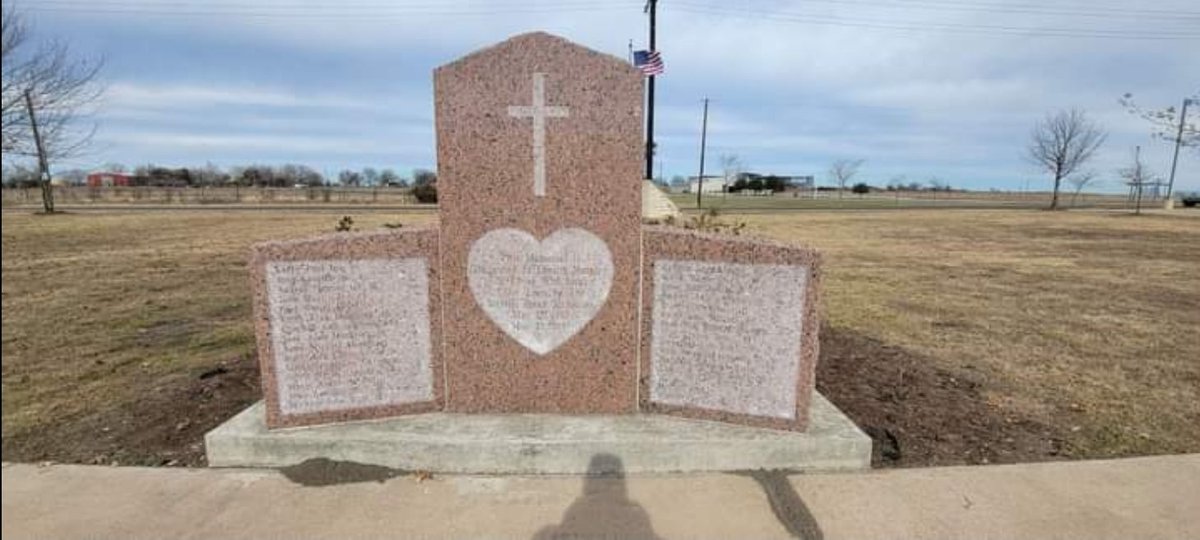 JonTheStormGuy's tweet photo. Double Creek Subdivision Jarrell Texas and Jarrell Tornado Memorial 27 years later #txwx #wxtwitter https://t.co/VFhwodnvQl