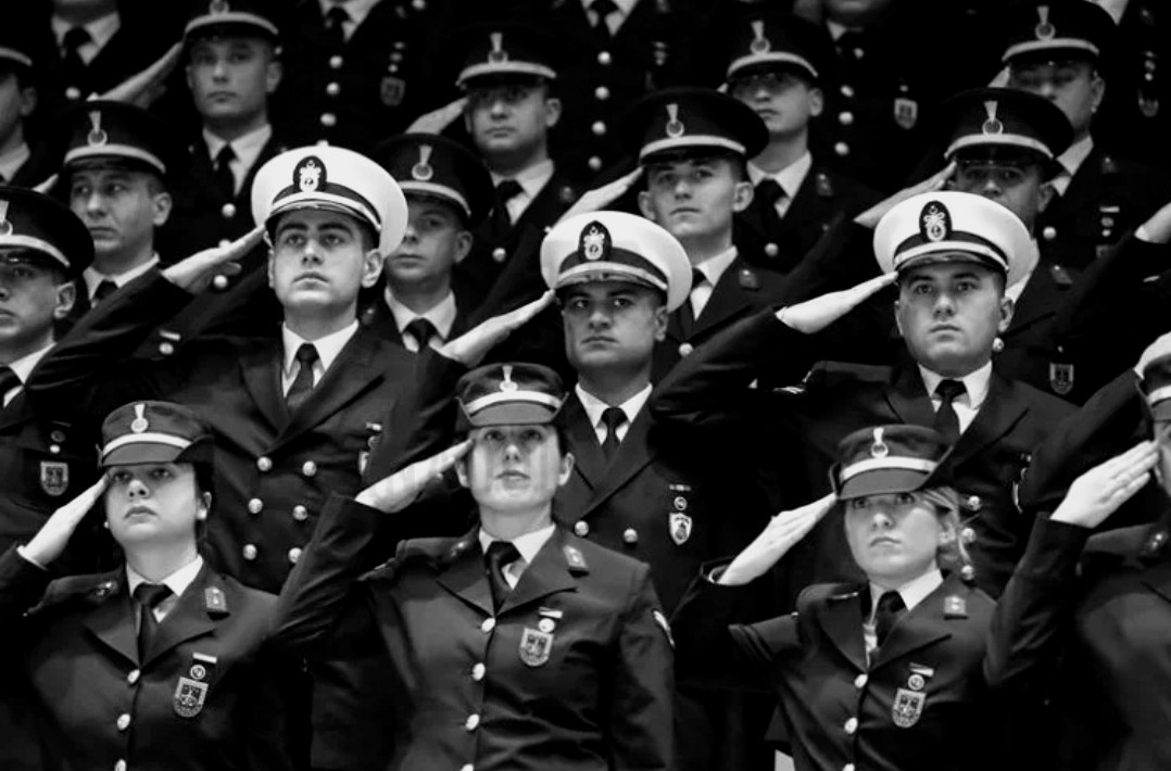 #GüçlüTemadGüçlüAstsubay 
"Ordumuz Türk birliğinin, Türk kudret ve kabiliyetinin, Türk vatanseverliğinin çelikleşmiş bir ifadesidir."
Gazi Mustafa Kemal ATATÜRK