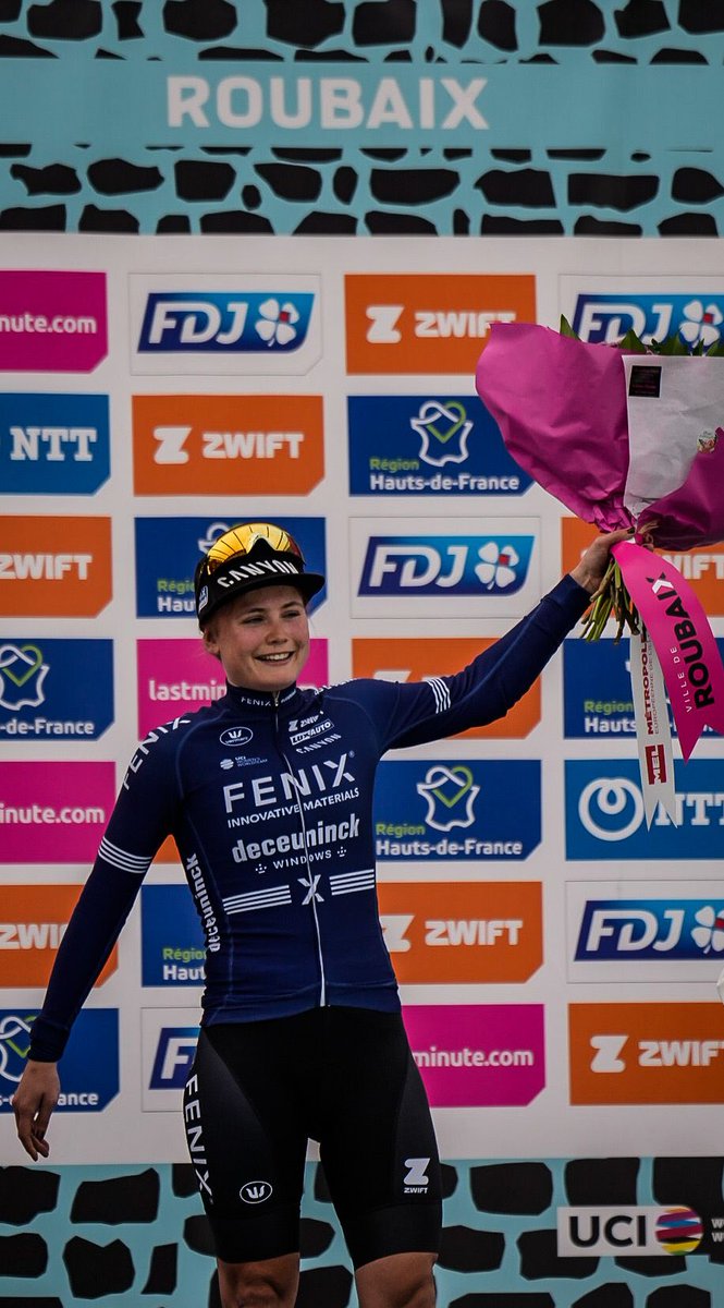 Pictures for in the history books 📚

#FenixDeceuninck 
#ParisRoubaixFemmes 
#WatchTheFemmes