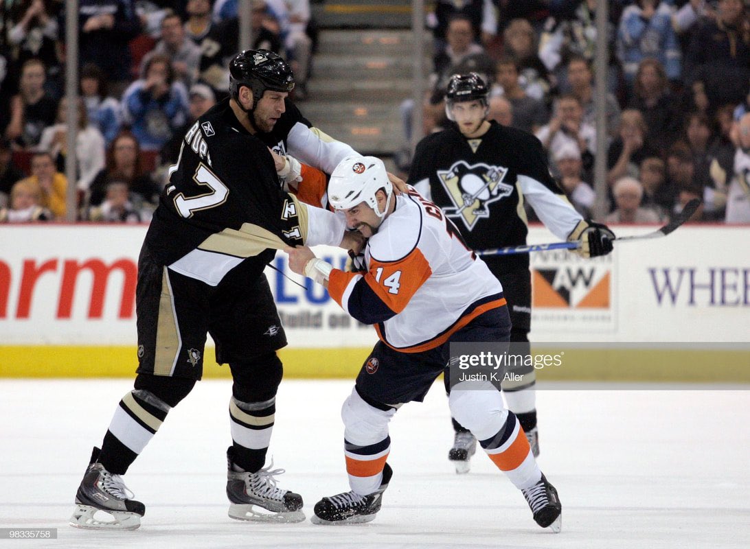 PensVault's tweet photo. @penguins The jersey that Mike Rupp wore the final regular season game at Mellon Arena. https://t.co/JFmkUc8WRY