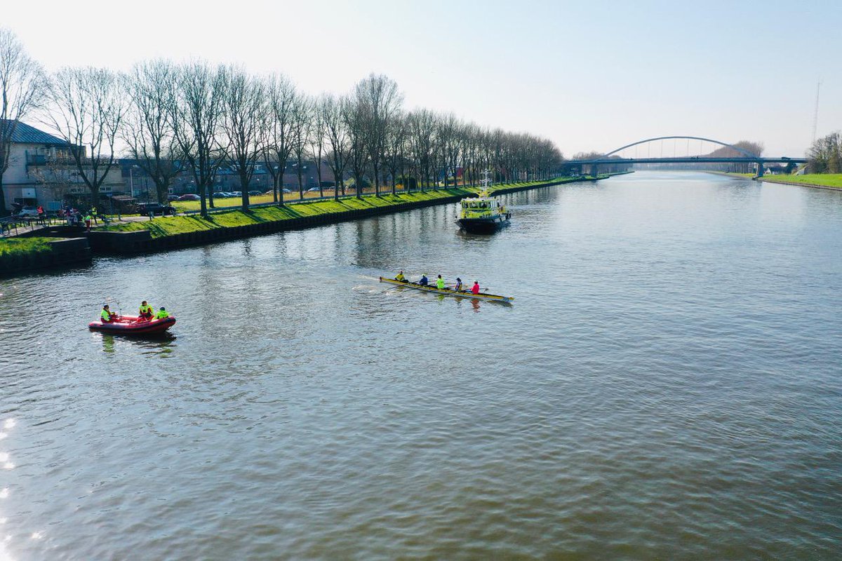 Onder begeleiding het Amsterdam Rijnkanaal oversteken #HvH