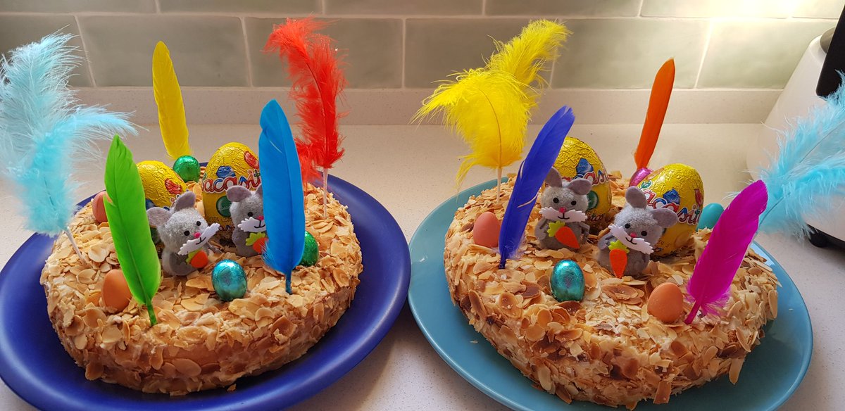 Uribellot's tweet image. Ei doncs pimpam el kit aquest ràpid de mones del SevenEleven 👌🏾👌🏾
*Dos dies entre compres i execució
#ViaCrucis
#Conejitos
#LosOyesClarisse