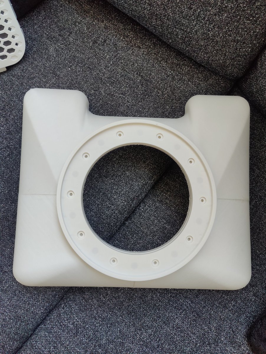 WolfyMode's tweet photo. #3Dprinting #practical3dprint

Sort of practical print 😁
Air duct cover to make my AC unit air intake with hose 💨 45h of printing time, also fist time used heat inserta for screws, its like magic 😁 https://t.co/2nTXm3yThl