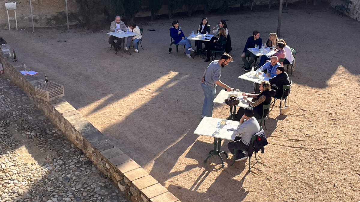 ajperalada's tweet photo. T'has perdut el tast "10 anys, 10 vins", del festival #Vivid2023?
Inscriu-te al proper, el 29 d'abril, clicant a https://t.co/AQAcLvrxAa
#empordawine #incostabrava #visitPeralada @costabrava https://t.co/gd3qBads7h