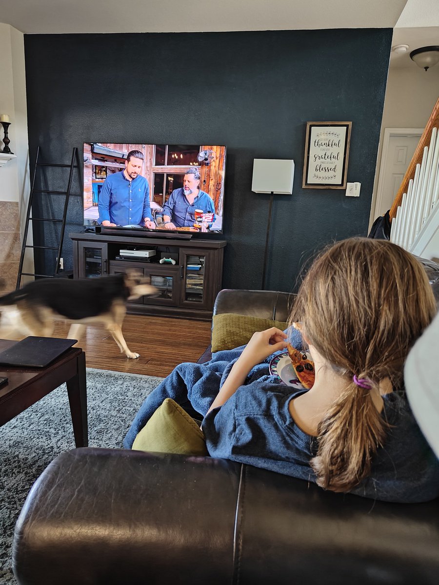 @eldereats my 10 year old is a TexasEats Fanatic! Every Saturday eats while watching and loves to share with us what she sees. A good Saturday tradition!