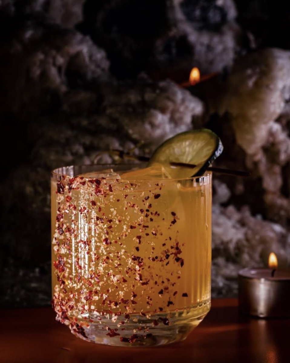 We have your weekend plans figured out… you + 777. The math just makes sense. 

Come hang out with us… Open late. Walk-in’s only for groups under 6. 

#iloveyousomuch #777dublin #dublin #ireland #dublinrestaurants #dublinfood #dublinfoodie #afuera