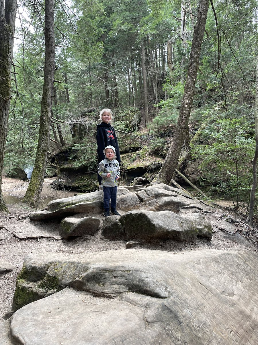 ozzyosborne25's tweet photo. Fun little get away with the monsters. #hillsofhocking #springbreak23 https://t.co/u4gCnM6a64