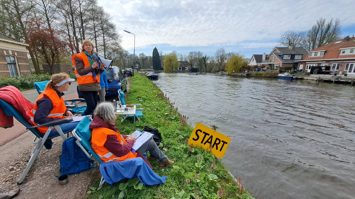 Altijd weer een bijzonder schouwspel, de Hart van Holland roeimarathon <a href="/HvH_Viking/">Hart van Holland</a> van <a href="/URV_Viking/">URV Viking</a>. 90 km roeien door Utrecht en het Groene Hart dankzij de inzet van heel veel vrijwilligers!