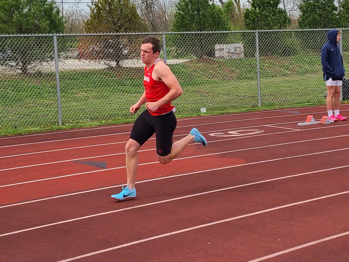 IH_TracknField's tweet photo. John Podojil dusted the competition at the Coaches Classic. 100m 🥇 200m 🥇 400m 🥇 4x200m 🥇 way to go @john_podojil! @ihbravesad #IHPromise https://t.co/lXMVrCft8m