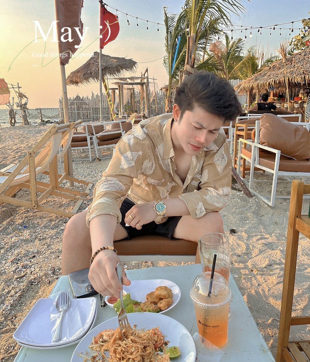 weerakrai's tweet photo. จะชอบทะเลหรือชอบเขา ถ้าไม่ชอบความเหงา มาชอบเราก็ได้นะ.."
#ขุนวี #khun https://t.co/HAxXktISBX