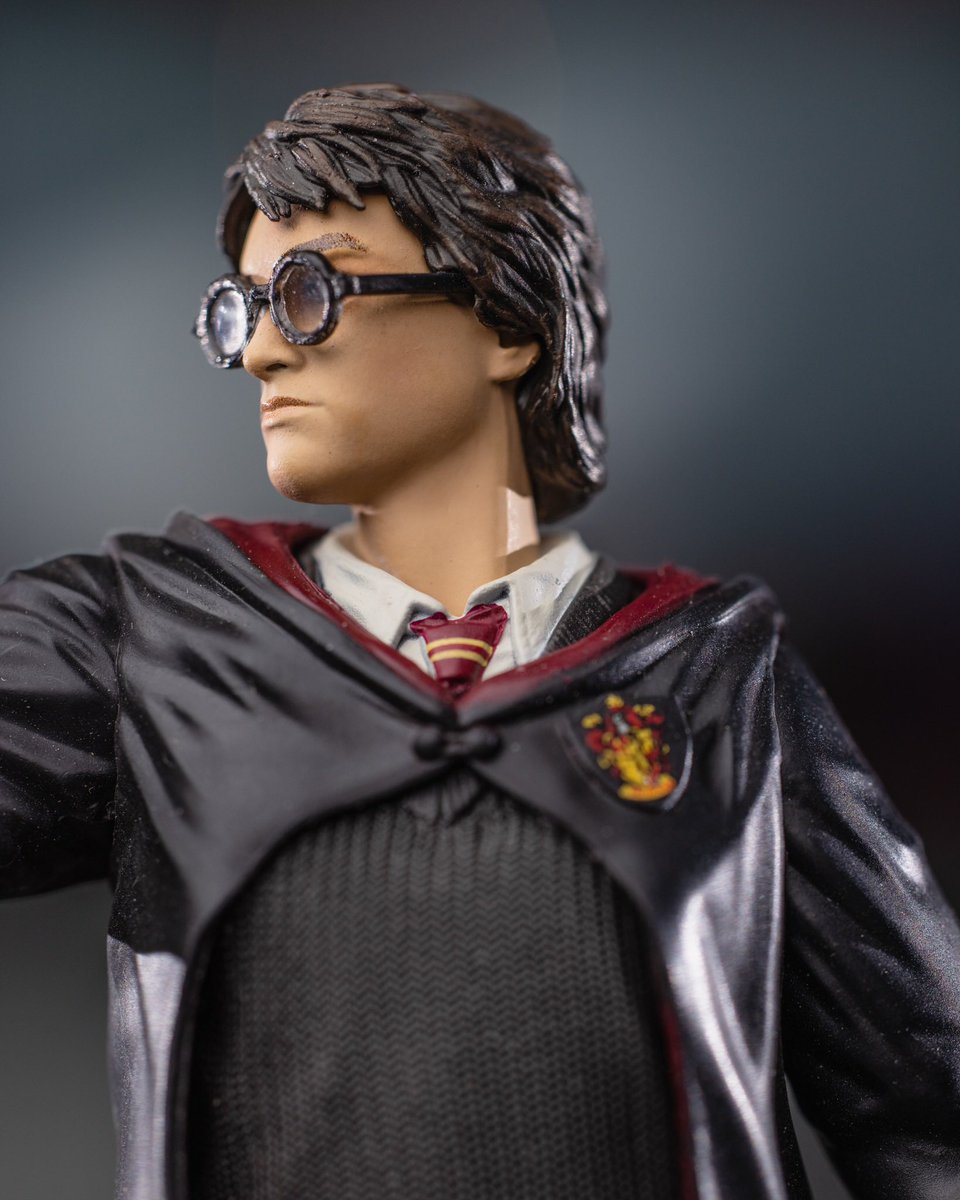 Here is a look at Movie Maniacs Harry Potter from @mcfarlanetoys 

#harrypotter #gobletoffire #moviemaniacs #mcfarlanetoys #statue #warnerbros #wb #wb10