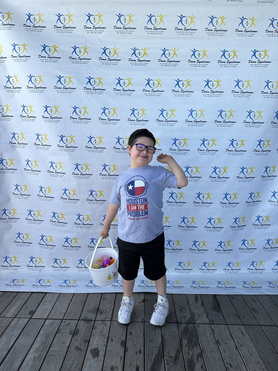 MinnieGomez's tweet photo. Easter Egg Hunt &amp; brunch at Chicken N pickle! Thank you @DSASTX for a great event… 🤟🏻❤️ https://t.co/DYjySKcw9c