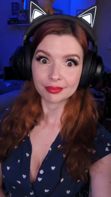 TW Pornstars - Amanda McKnight 🔜 SDCC. Pictures and videos from Twitter