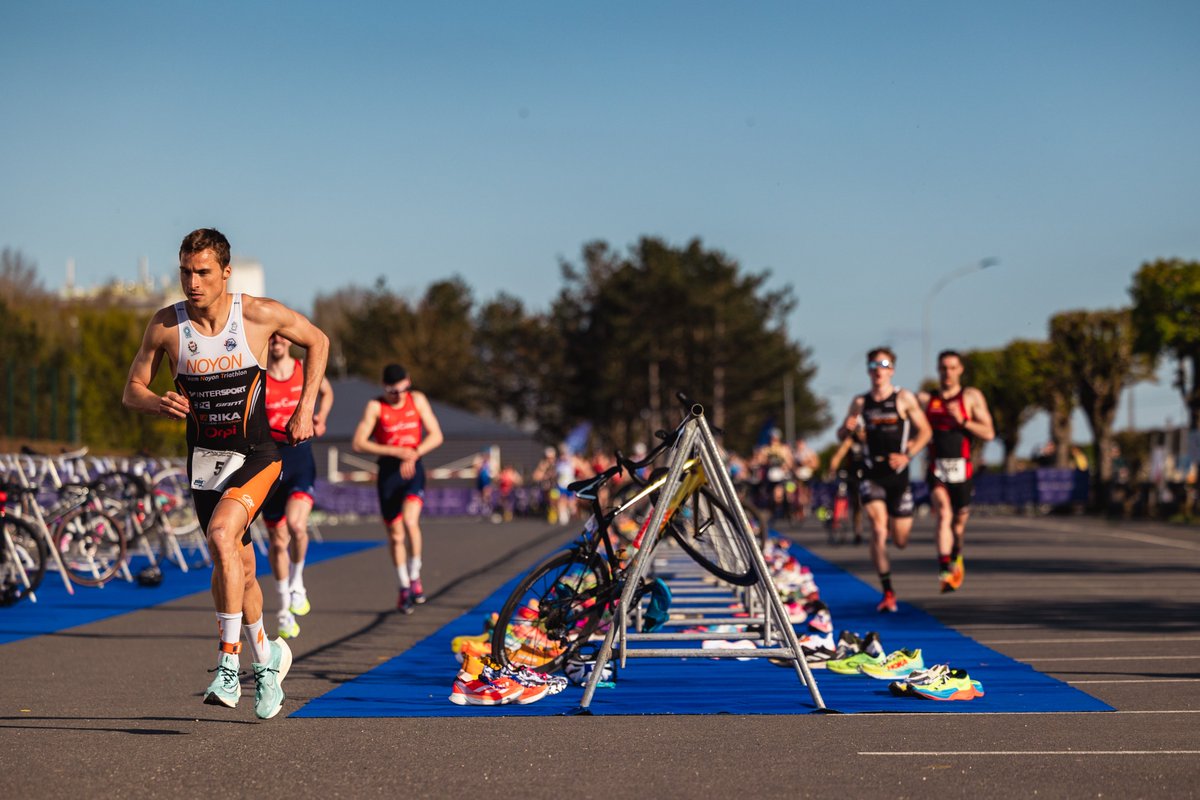 FFTRI's tweet photo. Championnat de France duathlon S 🚹Châteauroux : 

Retour en photos sur la victoire d'Emile Blondel-Hermant (Team Noyon) devant Benjamin Choquert (Metz Tri) et Dorian Muller (ASPTT Strasbourg). 

📷Germain Hazard/Royal Spark 

Résultats : https://t.co/FKmF5RrBx1

#duathlon https://t.co/4YyRdOmAa4