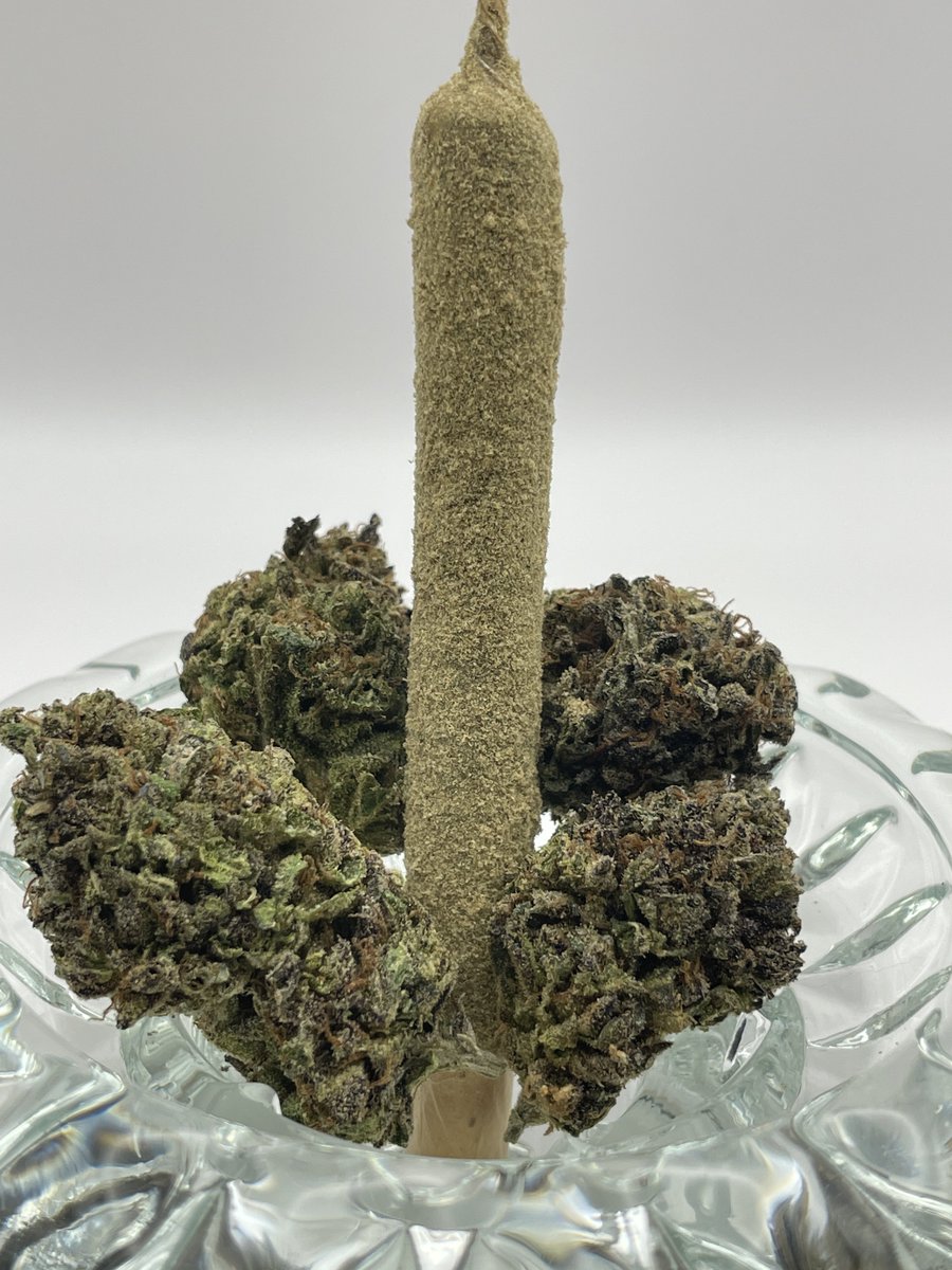 Giveaway time!
The lucky winner will receive an infused kief-rolled Emerald Torpedo pre-roll!
Simply like, retweet, and share a fun picture in the comments.

Good luck to everyone, and thanks for participating!
#CannabisCommunity #stonernation 
#stonerfam #WeedLife #420fam