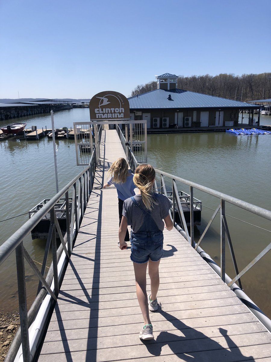 juliekellogg's tweet photo. Getting closer to lake weather!!! ๐ค โ๏ธ ๐โโ๏ธ #floatlocal https://t.co/yZXHIecIz7