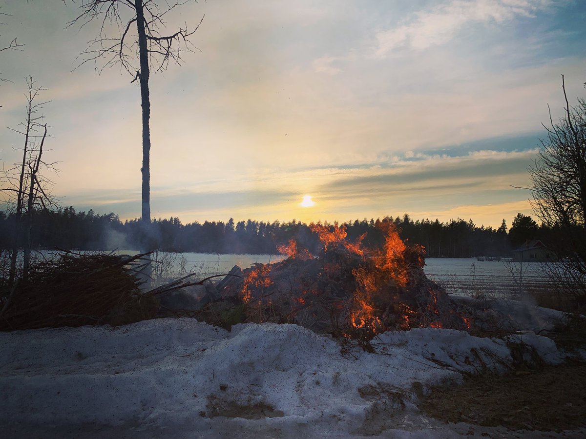 Pahat henget karkoitettu! #pääsiäinen #valakia