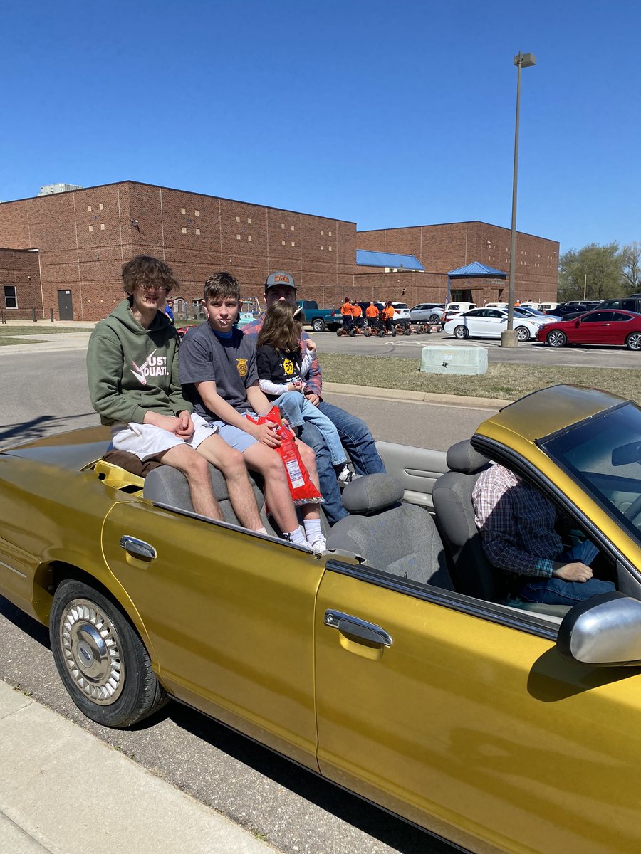 Getting ready to debut the Dragon Wagon at the Belle Plaine festival. Great work by Mike and Grant!  @usd357.
