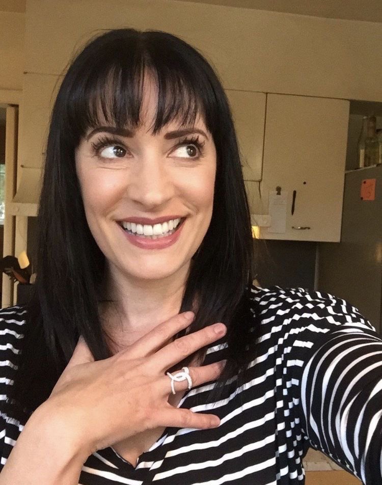 feathx_'s tweet photo. Paget Brewster smile appreciation post <3 @pagetpaget https://t.co/3HpNoorEcf